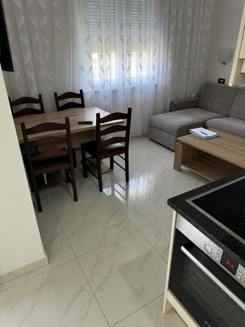 Funtana Appartements An Der 1 Reihe Vom Meer Bagian luar foto