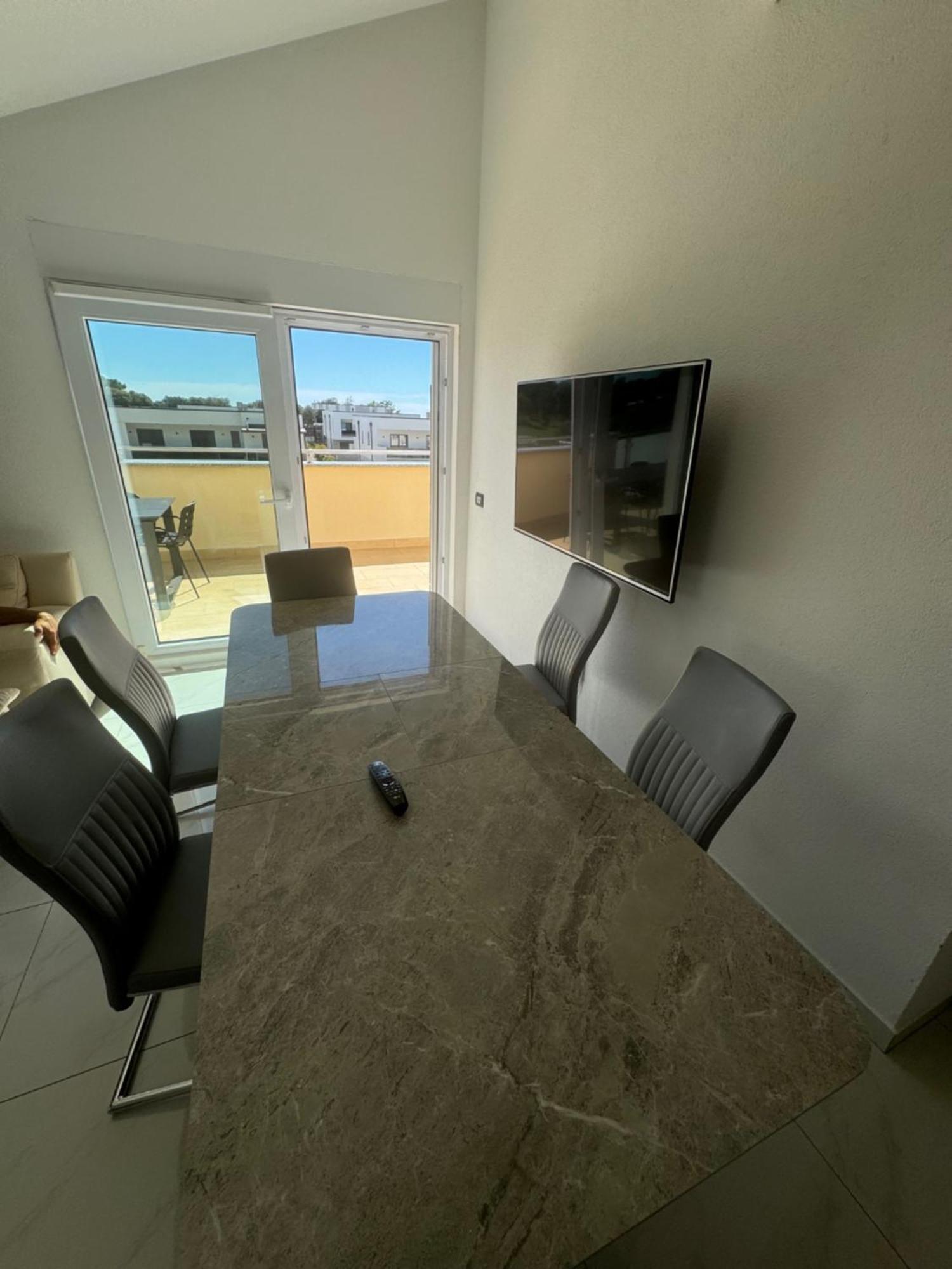 Funtana Appartements An Der 1 Reihe Vom Meer Bagian luar foto