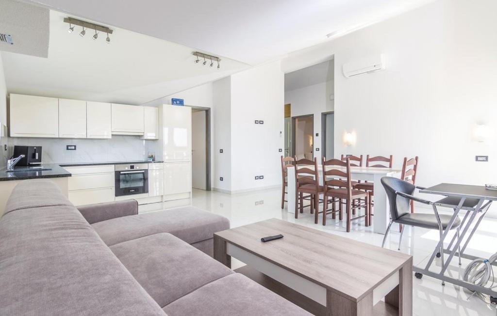 Funtana Appartements An Der 1 Reihe Vom Meer Bagian luar foto