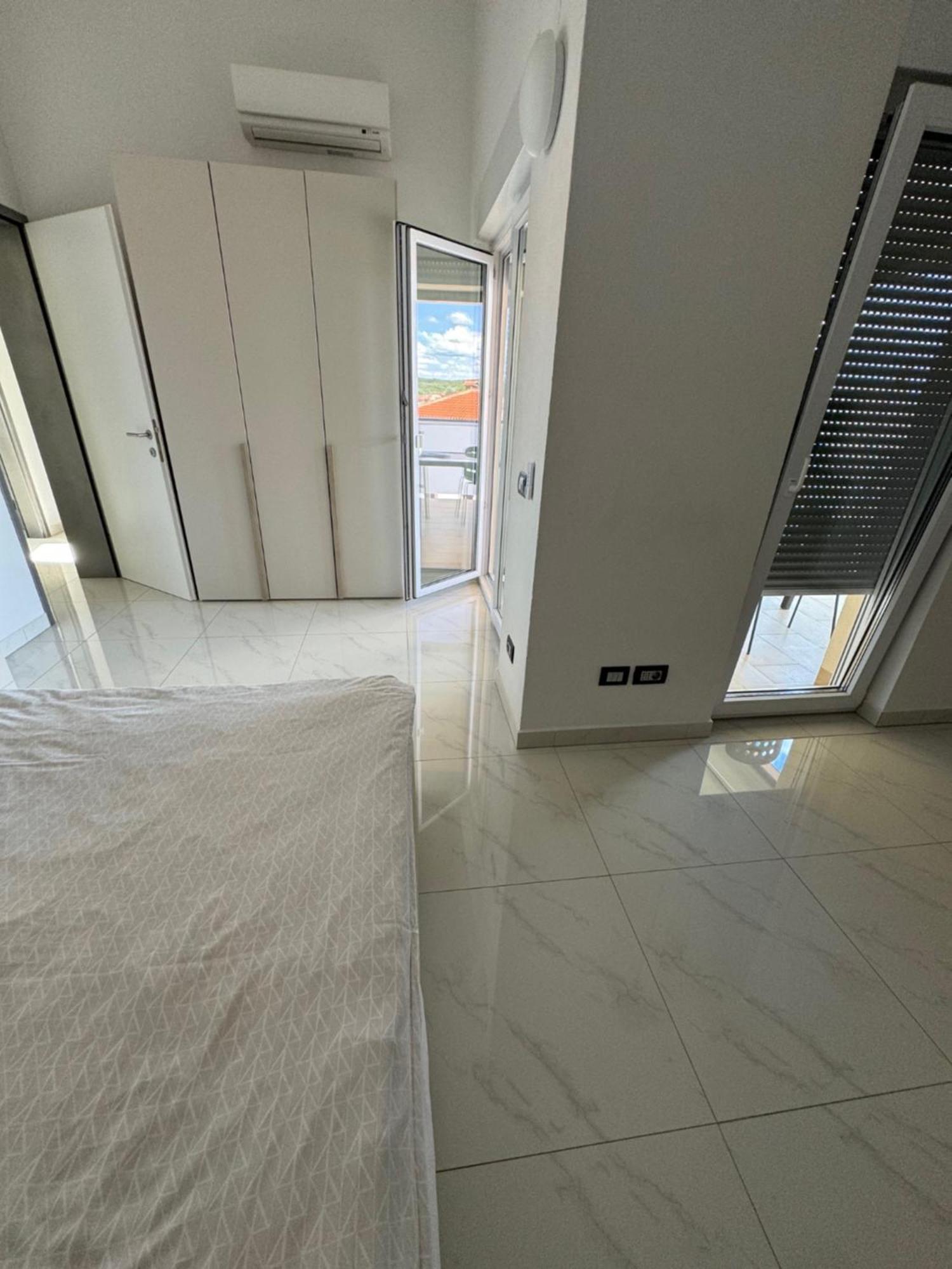 Funtana Appartements An Der 1 Reihe Vom Meer Bagian luar foto