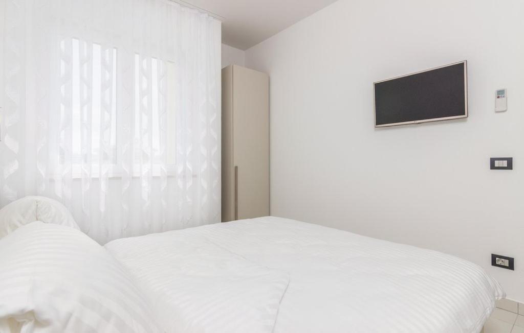 Funtana Appartements An Der 1 Reihe Vom Meer Bagian luar foto